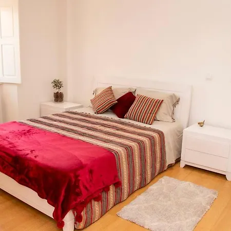 Beautiful Cozy Near Nazare, Leiria&batalha بيت للعطل